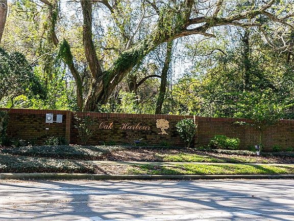 2nd image of 628 Laurel Oak Ln Unit 102