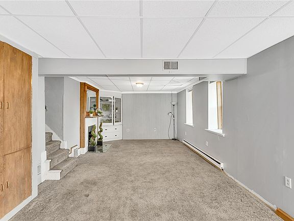 4th image of 352 N Pennsylvania Ave