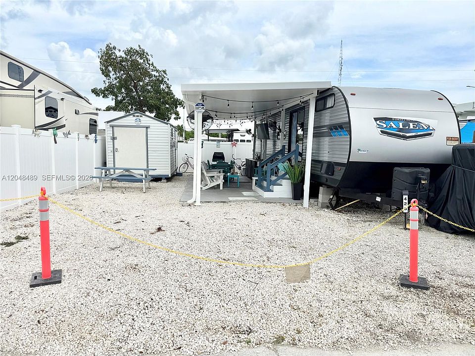 1st image of 325 Calusa St #425