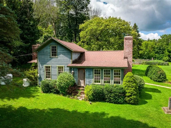 1631 Albring Rd, Skaneateles, NY 13152