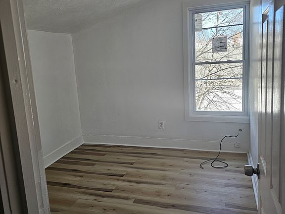 2nd image of 177 Bassett St #177