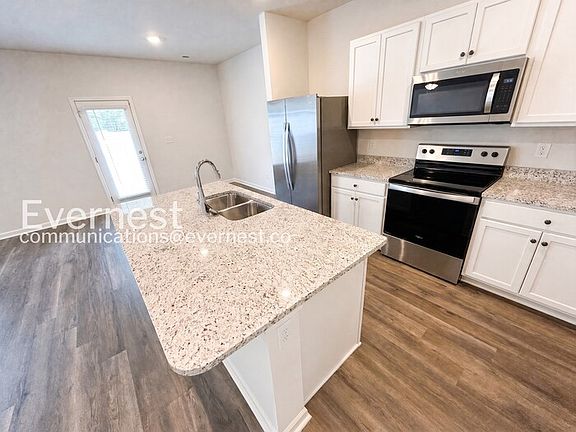 4th image of 209 Maple Spring Trl