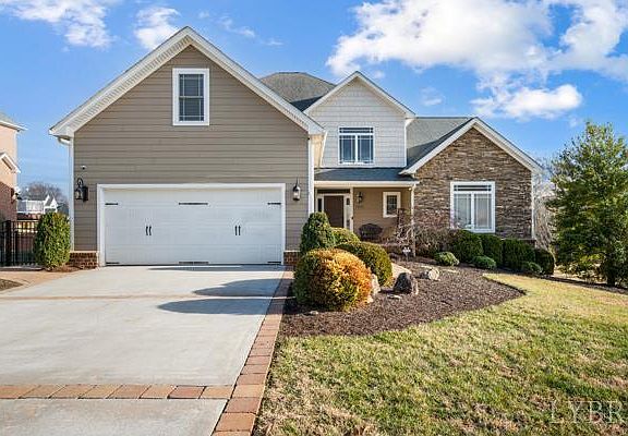 3rd image of 1543 Farmington Dr