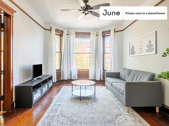 5th image of 1223 W Gunnison St #B