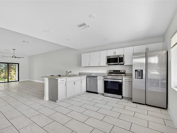 4th image of 7066 Babcock RD