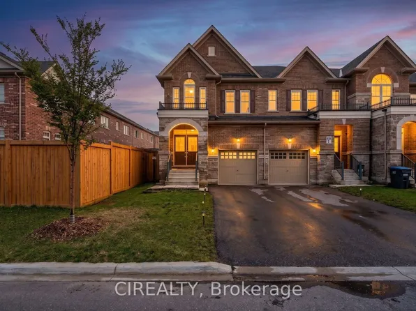 71 Finegan Cir, Brampton, ON L7A 4Z8