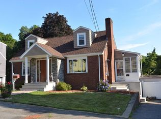 37 Worcester Ave, Swampscott, MA 01907