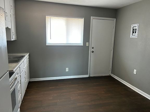 2nd image of 1036 Forest Ct APT 13