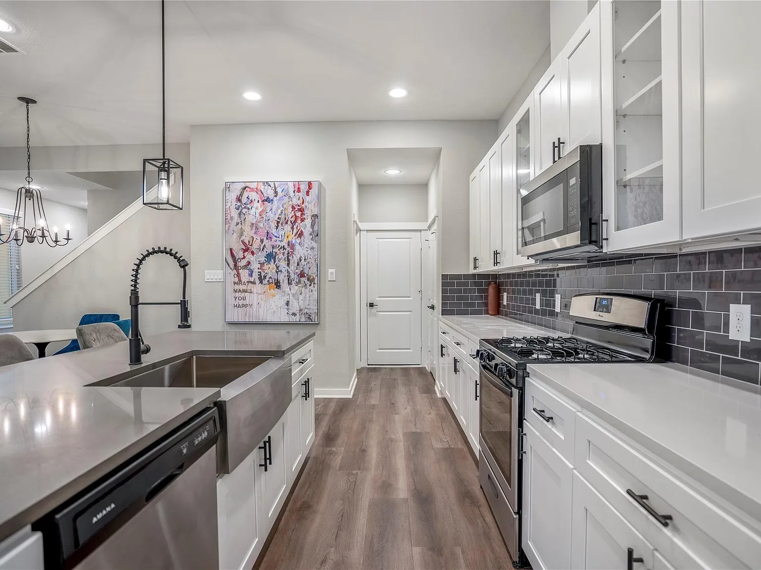 3 bed, 2.5 bath, 1430 sqft, $2,275 — Photo 3