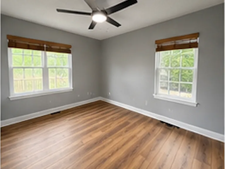 246 Lynhaven Dr — Photo 10