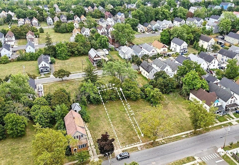 2nd image of 347 Moselle St