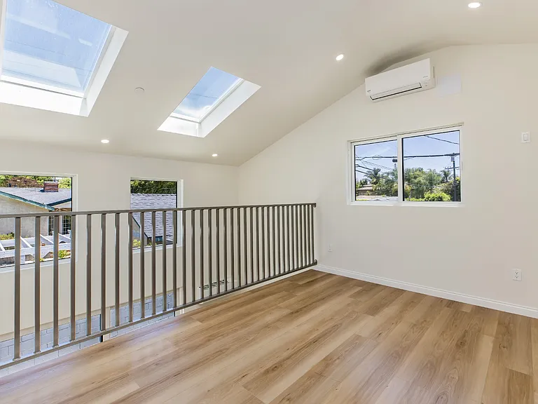 13351 W Otsego St — Photo 6