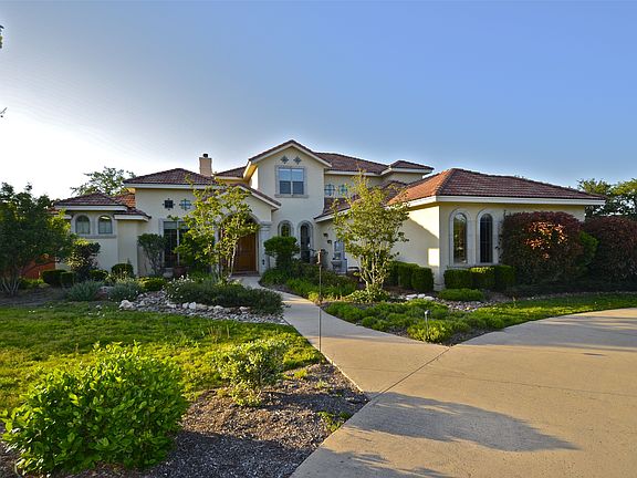 2nd image of 119 Tuscany Way