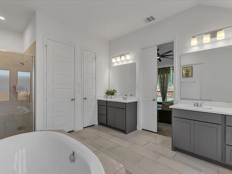 5844 Sean Paul Ln — Photo 35