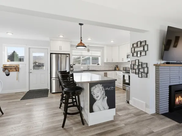 146 Aspen St, Kamloops, BC V2B 1K2