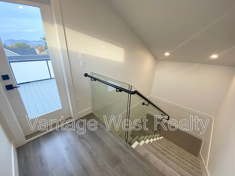 867 Morrison Ave #1 — Photo 31