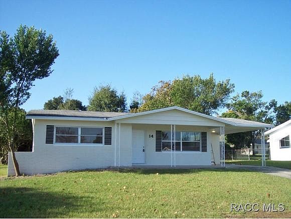 1st image of 14 Oak Hollow Dr