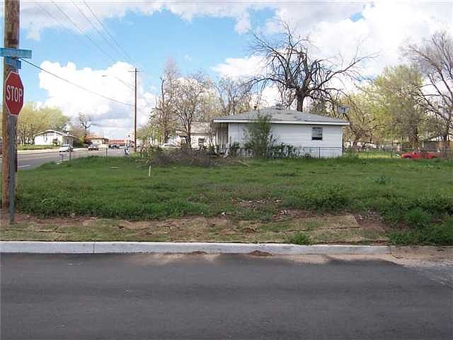 2nd image of 723 S Beard Ave