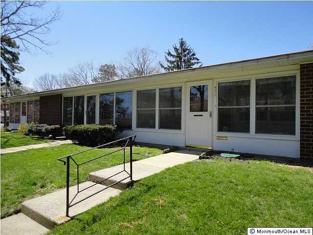 1st image of 827 Balmoral Court #C
