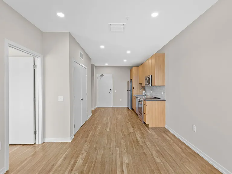 The Keystone Apartments — Photo 141