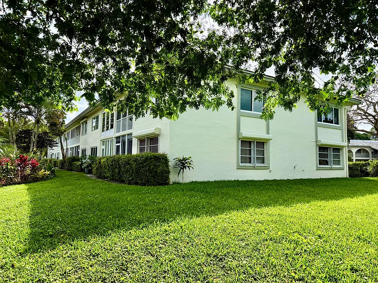 1101 Bahama Bnd #A1 — Photo 23