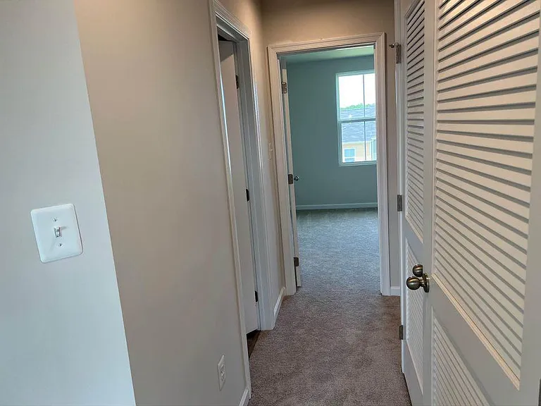 115 Butterfield Ave — Photo 11