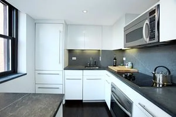 Sold by Douglas Elliman | media 22