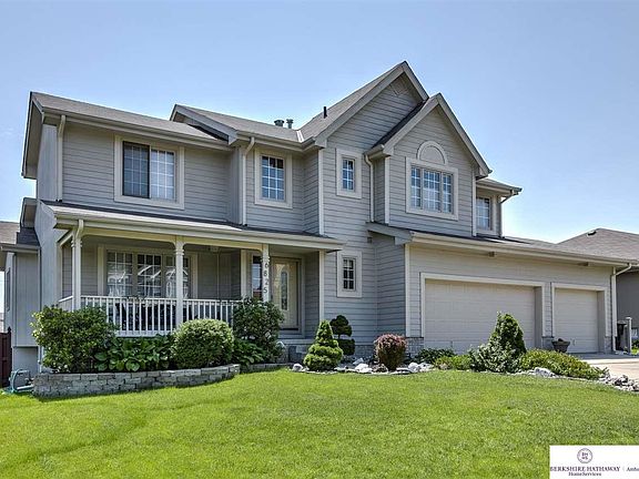 2nd image of 6825 Hill Crest Ln