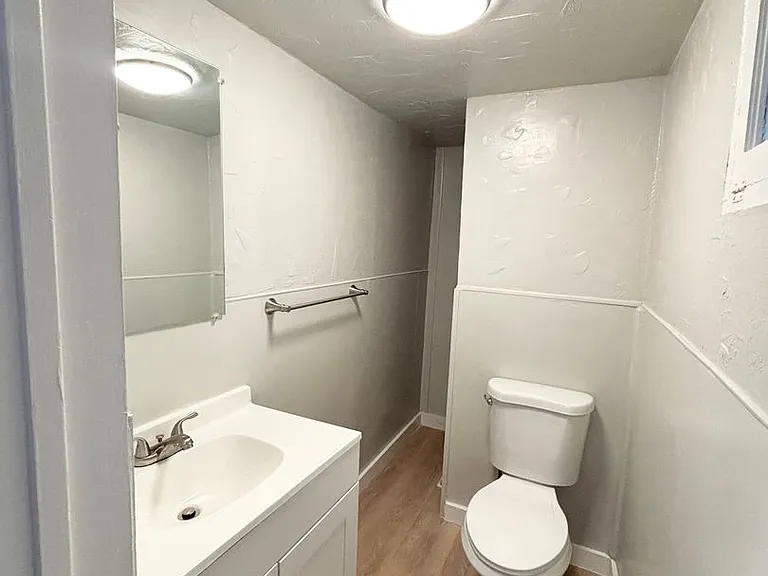 Iron Springs Apartments — Photo 25