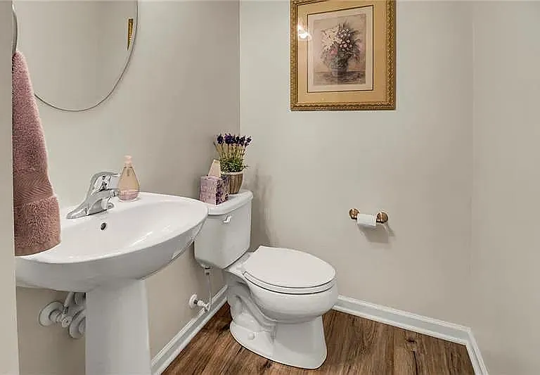 611 Edison Dr — Photo 8