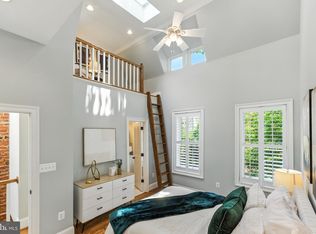 304 12th St NE, Washington, DC 20002