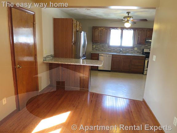 2nd image of 1 Winchester Pl #1