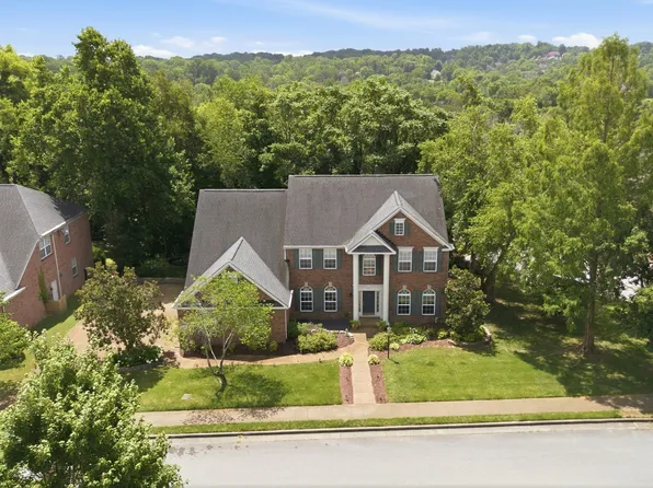 7001 Stone Run Dr, Nashville, TN 37211