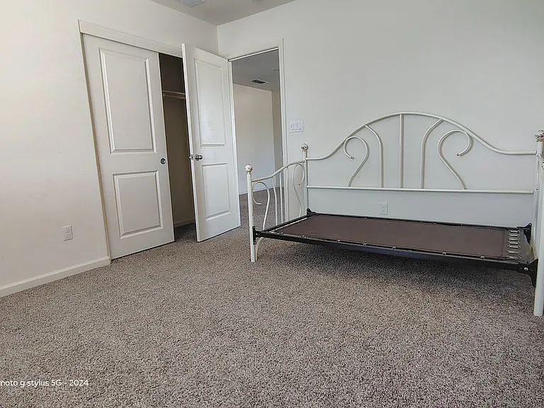 Upstairs bedroom 2