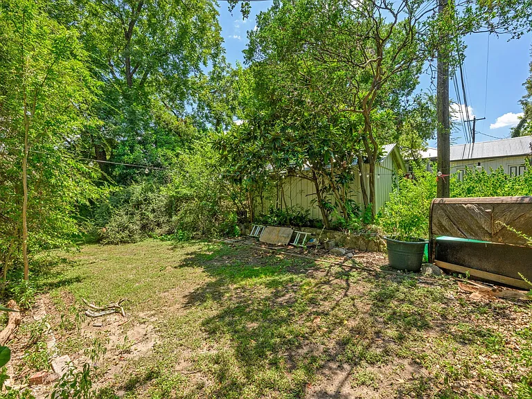 107 E Gibson St — Photo 21