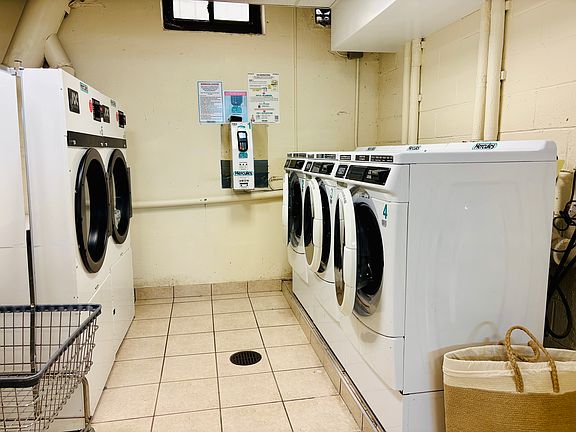 5th image of 5 W 91st St APT 1C