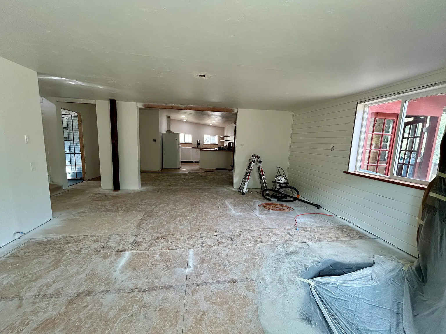 3 bed, 1960 sqft, $3,800 — Photo 4