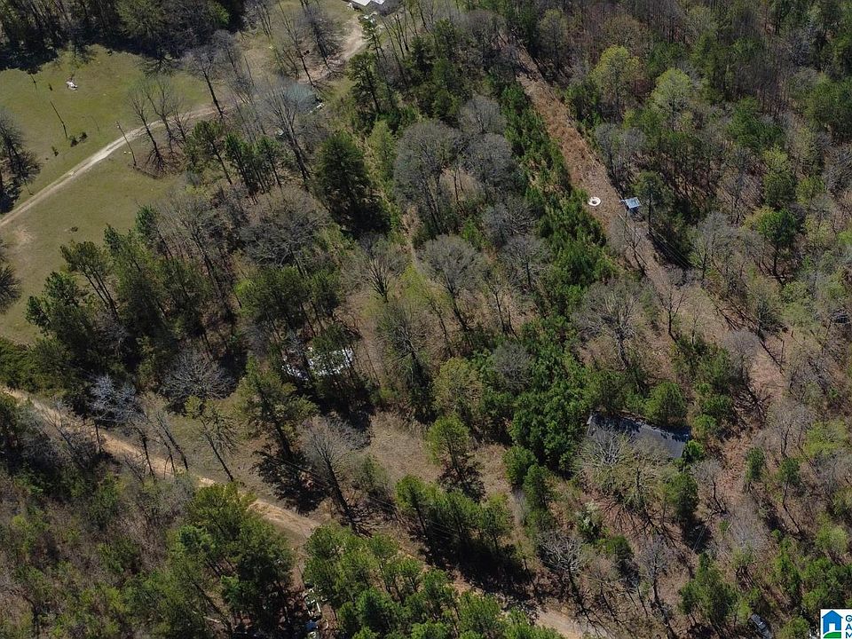 2nd image of 401 Community Park Rd