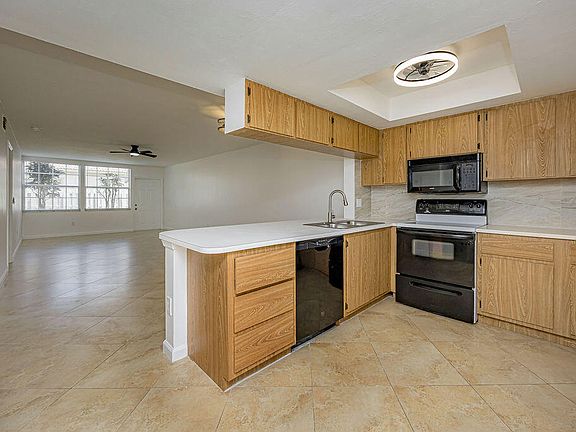 3rd image of 1501 Palm Beach Trace Dr