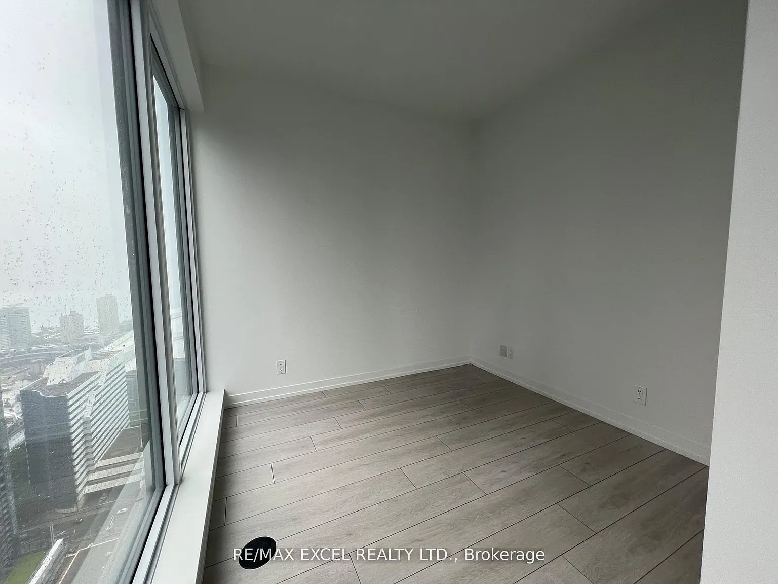 1 bed, $2,390 — Photo 2
