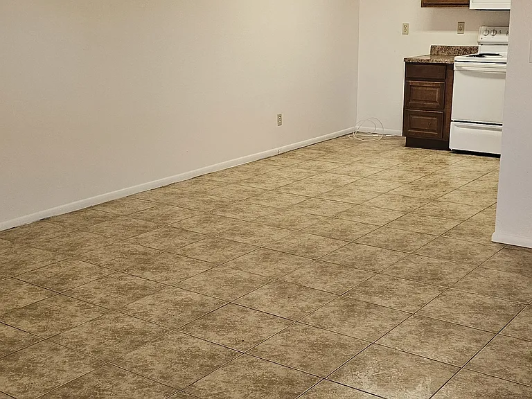 6148 E Greenway St #3 — Photo 1