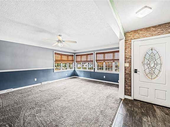 2nd image of 29322 Armadale Ave