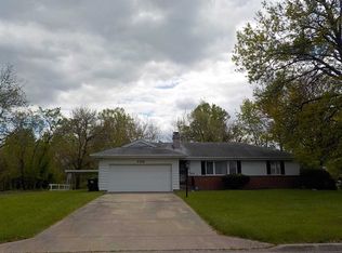 726 W Shermoor St, Peoria, IL 61614