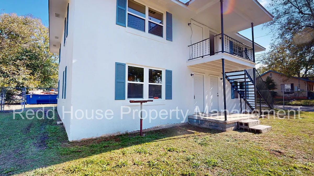 Building Photo - 121 Grimes St #3