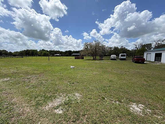 3rd image of 34955 NE 4th Drive