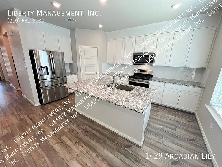 1429 Arcadian Lily — Photo 13