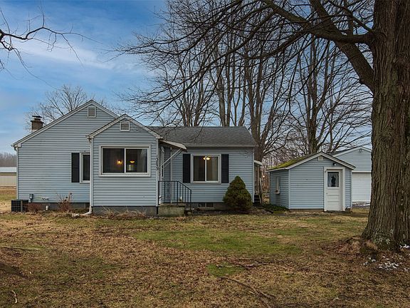 2nd image of 13853 Ridge Rd