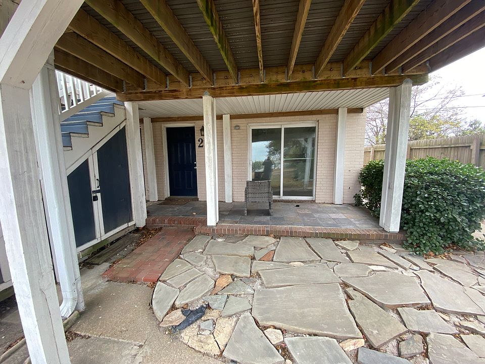 1st image of 1435 Bayville St APT 2