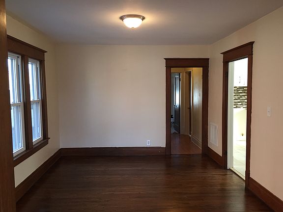 4th image of 38 Tampa Dr #1