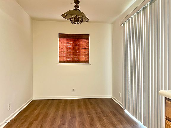 4th image of 4420 26th Ave #4420